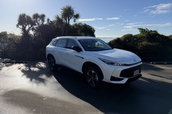 2025 MG HS AS33 Vibe SUV Image 1