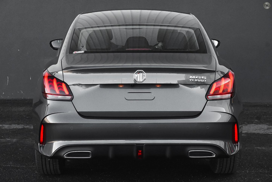 2024 MG MG5  Essence Sedan Image 9