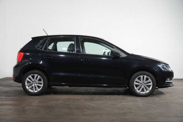 2014 Volkswagen Polo 81TSI Comfortline Hatch image 4