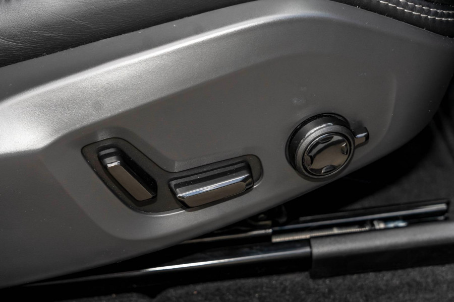 2023 Volvo XC60 UZ Ultimate B6 Dark SUV Image 18
