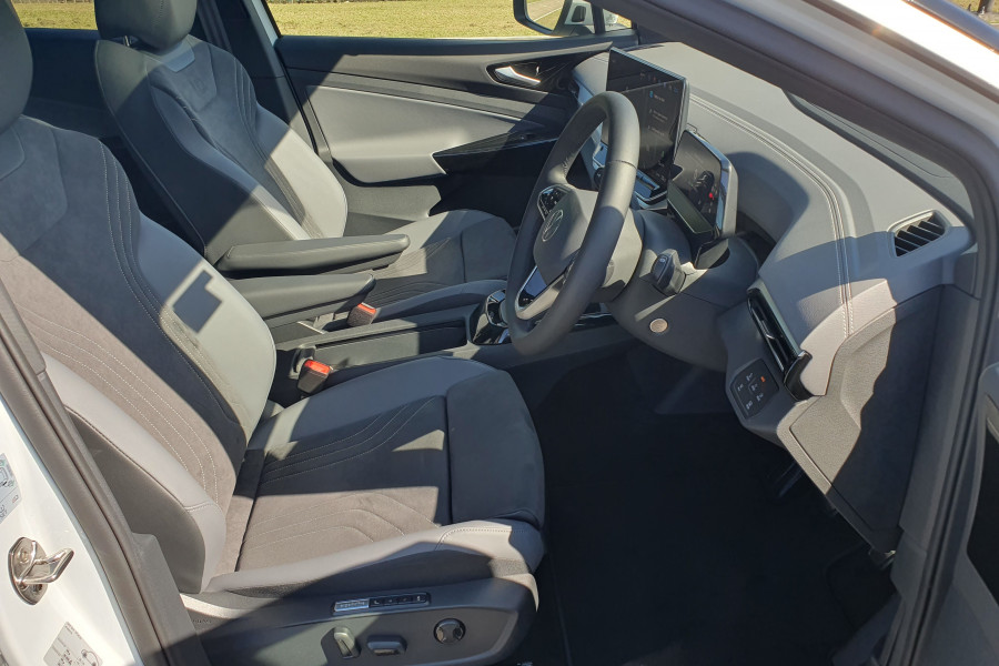 2025 Volkswagen ID. 4 E2 Pro SUV Image 15