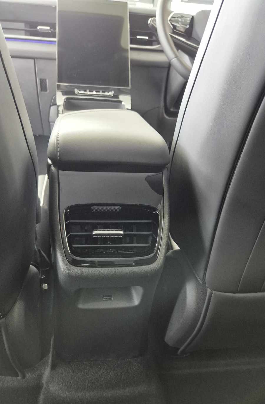 2026 Jaecoo J5  Summit SUV Image 10
