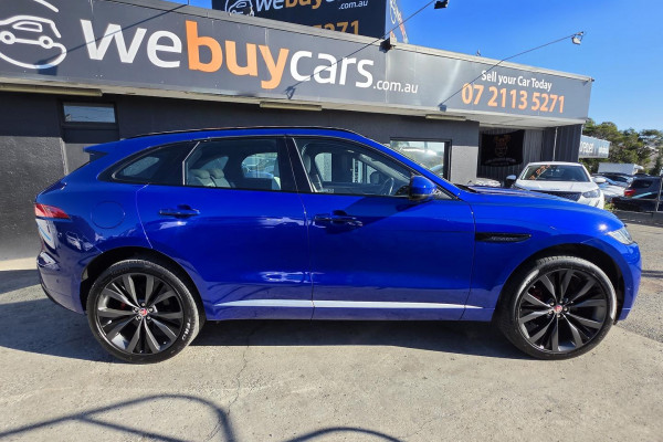 2016 MY17 Jaguar F-PACE X761 First Edition SUV Image 6