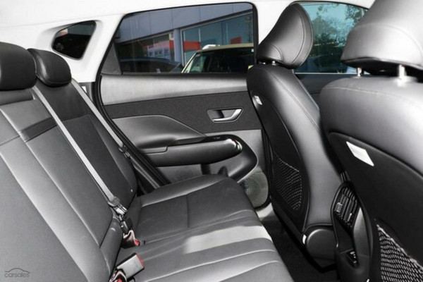2026 Hyundai KONA SX2.V3 Hybrid Elite SUV Image 8