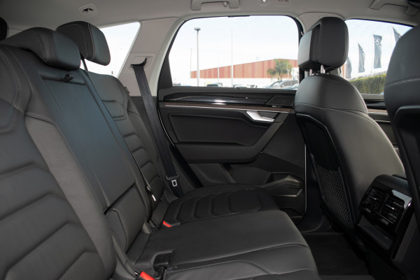 2025 Volkswagen Touareg RC 170TDI SUV image 10