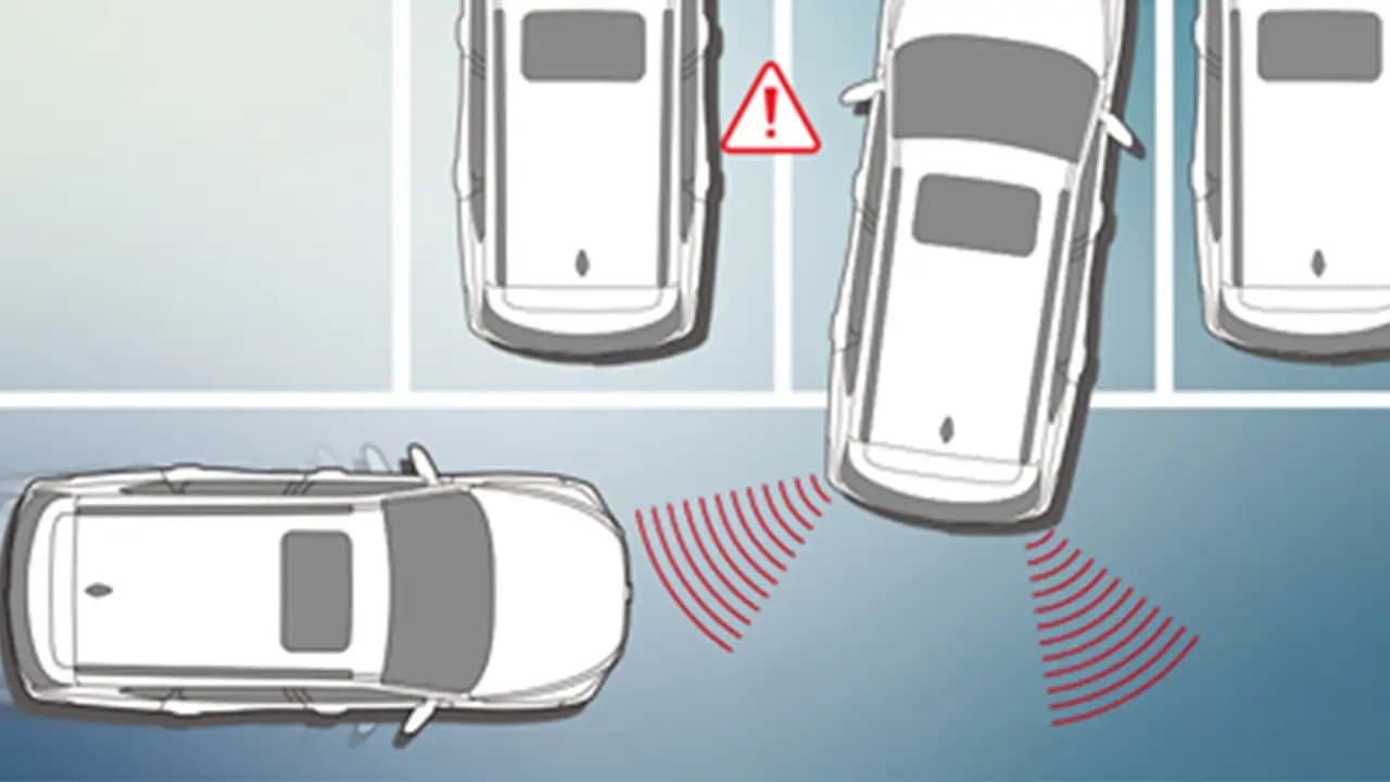 Rear Cross Traffic Warning (RCTW) Image
