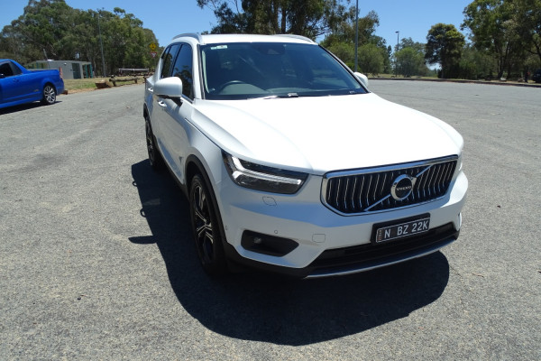 2018 MY19 Volvo XC40 XZ T4 Inscription SUV Image 2