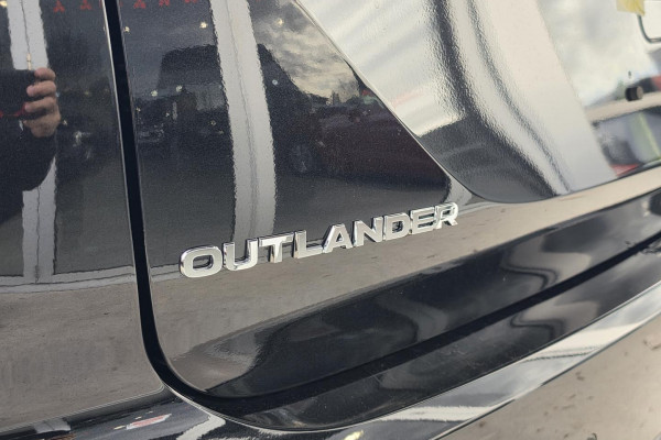 2026 MY25 Mitsubishi Outlander ZM LS SUV Image 9
