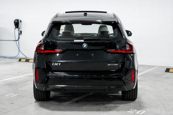 2025 BMW iX1 U11 xDrive30 M Sport SUV image 5