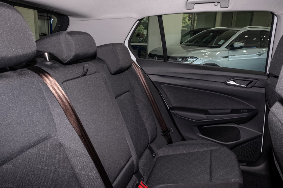 2024 Volkswagen Golf 8 110TSI Life Hatch Image 9