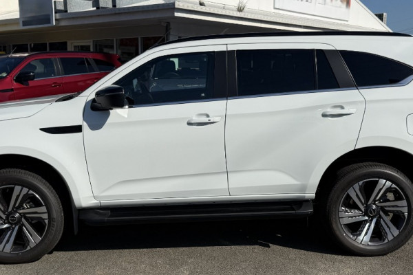 2025 MY25.5 Isuzu MU-X RJ LS-T SUV Image 6