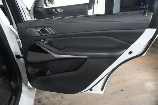 2022 BMW X7 Xdrive40d Design Pure Exc Mhev SUV Image 34