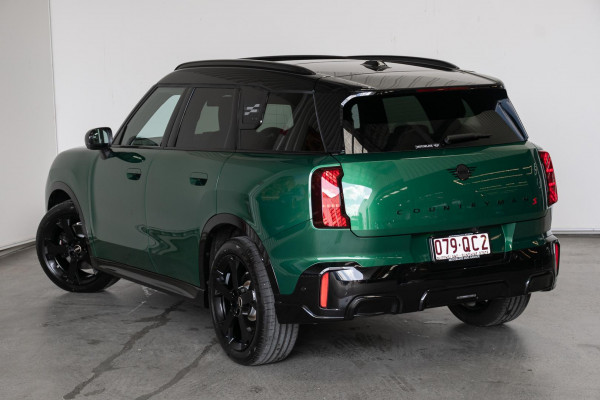 2026 MINI Countryman U25 S JCW Sport SUV image 2