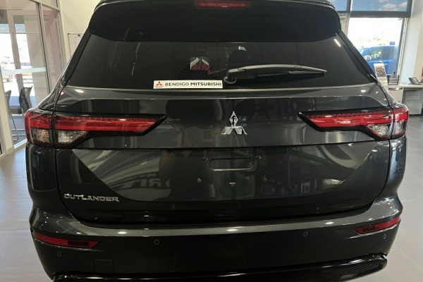 2024 Mitsubishi Outlander ZM Black Edition SUV