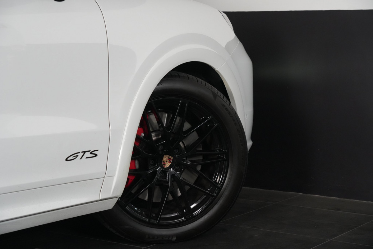 2026 Porsche Cayenne GTS SUV