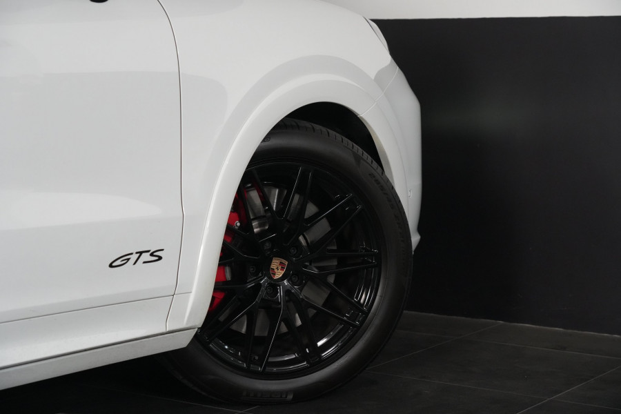 2026 Porsche Cayenne GTS SUV Image 10