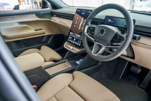 2026 MY27 Volvo ES90  Plus Single Motor Sedan Image 4
