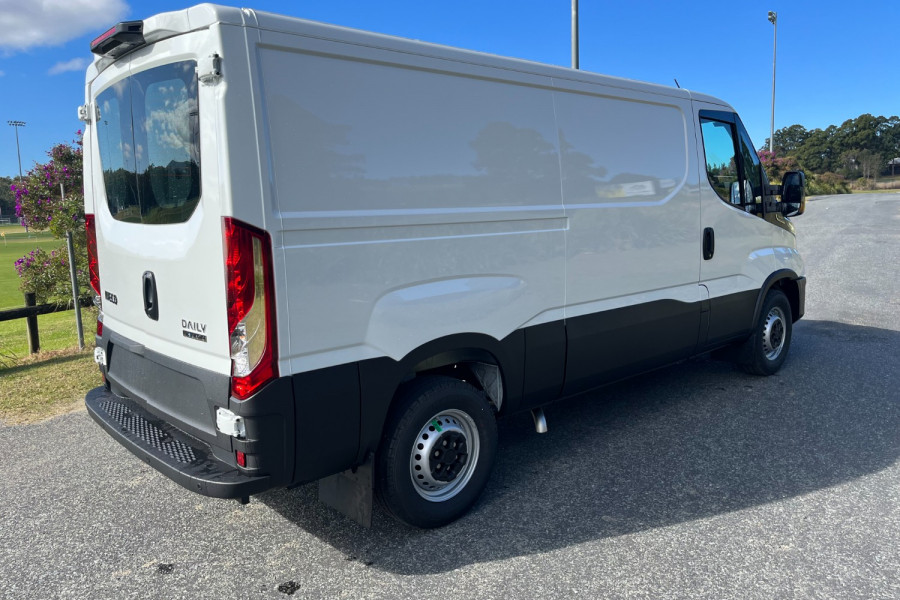 2024 MYon Iveco Daily E6 Daily Van Van Image 8