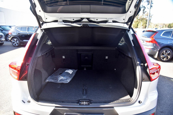 2026 MY27 Volvo EX40  Ultra Twin Motor Performance SUV Image 18