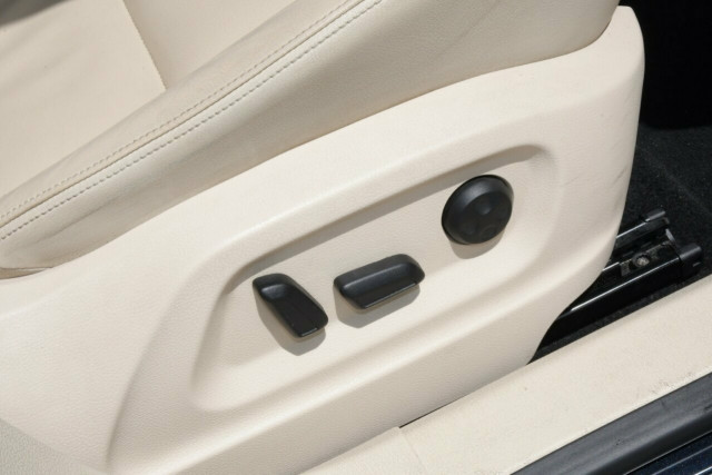 2010 Volkswagen Tiguan 103TDI 4MOTION 7 of 19