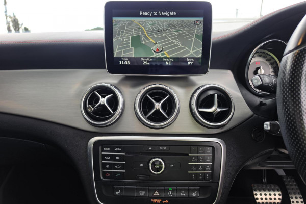 2016 Mercedes-Benz GLA-Class X156 GLA180 SUV Image 20