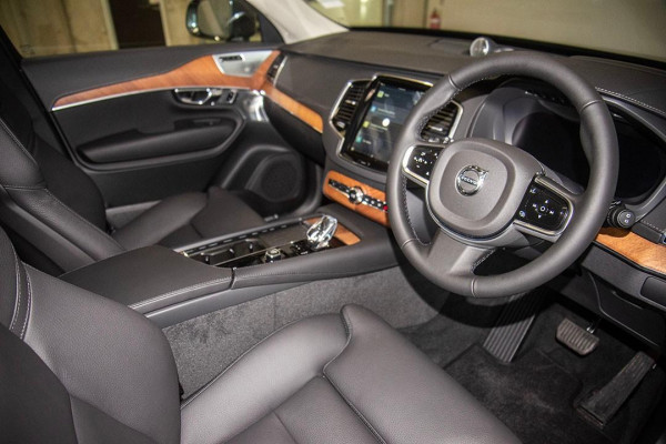 2024 Volvo XC90  Ultimate B5 Bright SUV Image 6