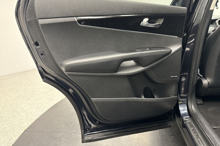 2018 MY19 Kia Sorento UM SLi SUV Image 15