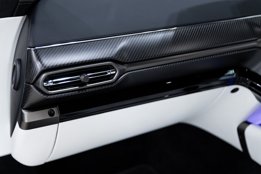 2024 Aston Martin Vantage  Coupe Image 27
