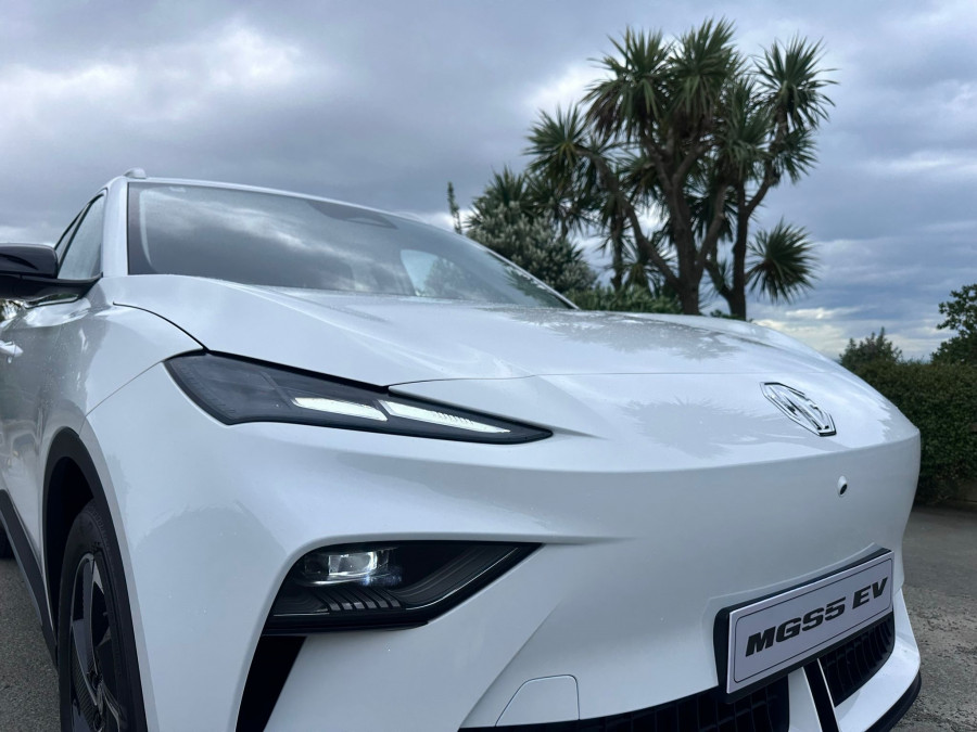 2026 MY25 MG MGS5 EV ZS3EM Essence 62 SUV Image 4
