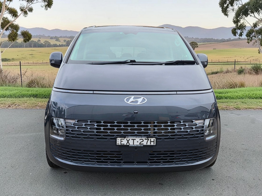 2023 Hyundai Staria US4.V2  People Mover Image 2