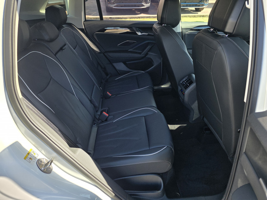 2026 Volkswagen Tiguan CT 150TSI eHybrid Elegance SUV Image 13