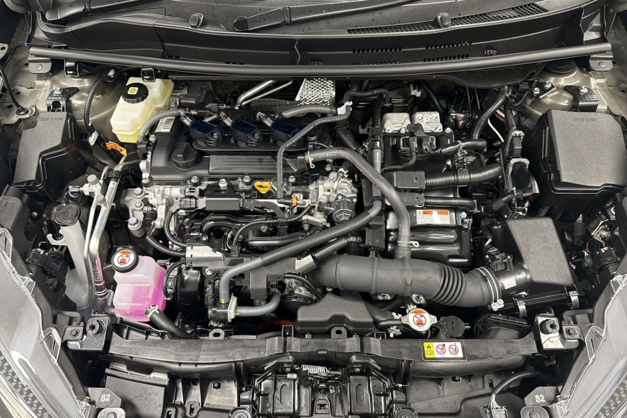 2025 Toyota Yaris MXPH10R SX Hybrid Hatch Image 11