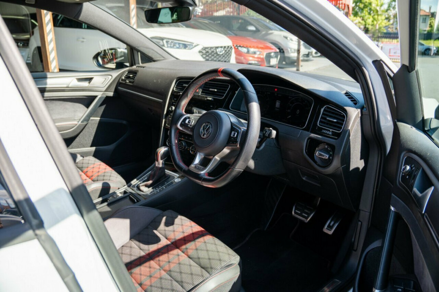 2020 Volkswagen Golf 7.5 GTi TCR Hatch Image 17