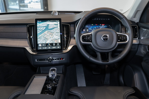 2025 MY26 Volvo XC90 L Series Ultra B5 Dark SUV image 3