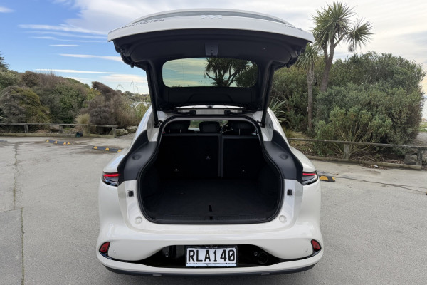2025 MG IM6 S12L Performance SUV Image 18