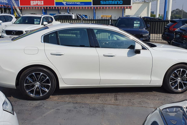 2019 MY20 Volvo S60 Z Series  T5 Momentum Sedan Image 5