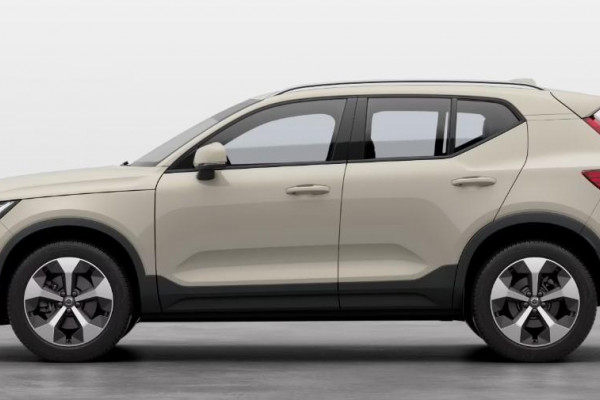 2024 MY25 Volvo XC40 XZ Ultra B4 Bright SUV Image 3