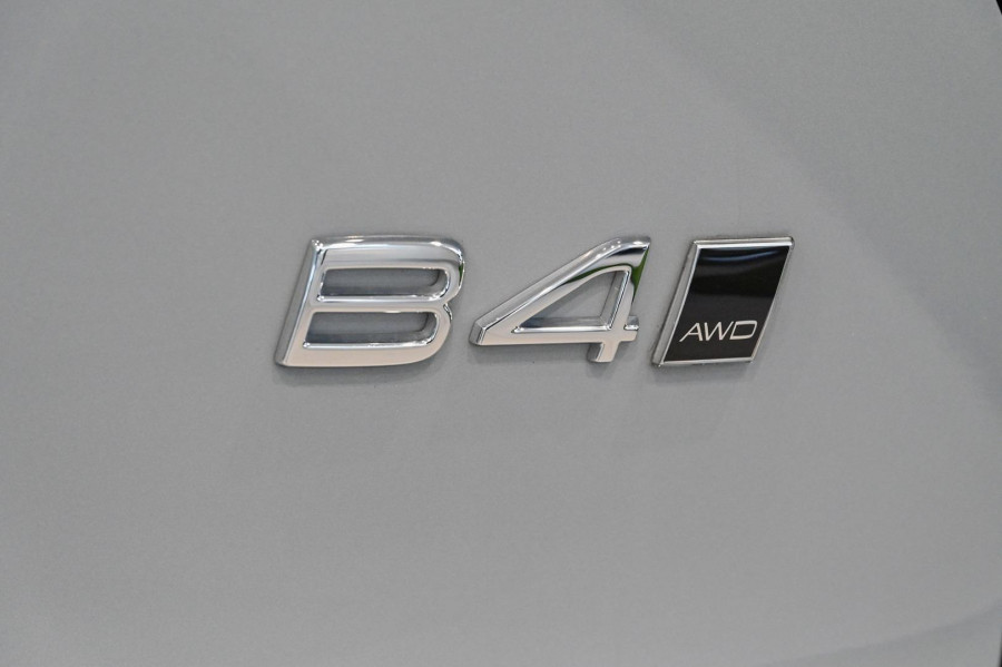 2025 MY26 Volvo XC40 XZ Ultra B4 Bright SUV Image 10
