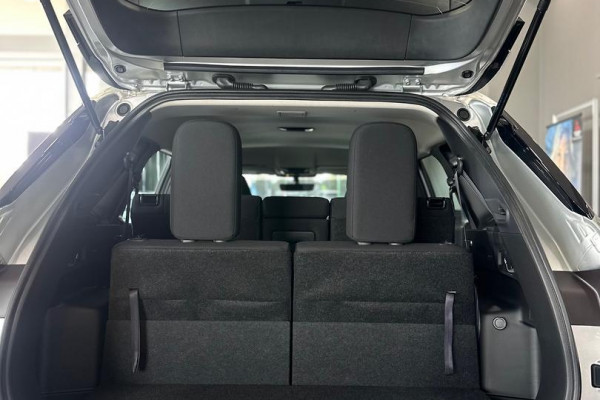 2025 MY24 Mitsubishi Outlander ZM ES SUV Image 7