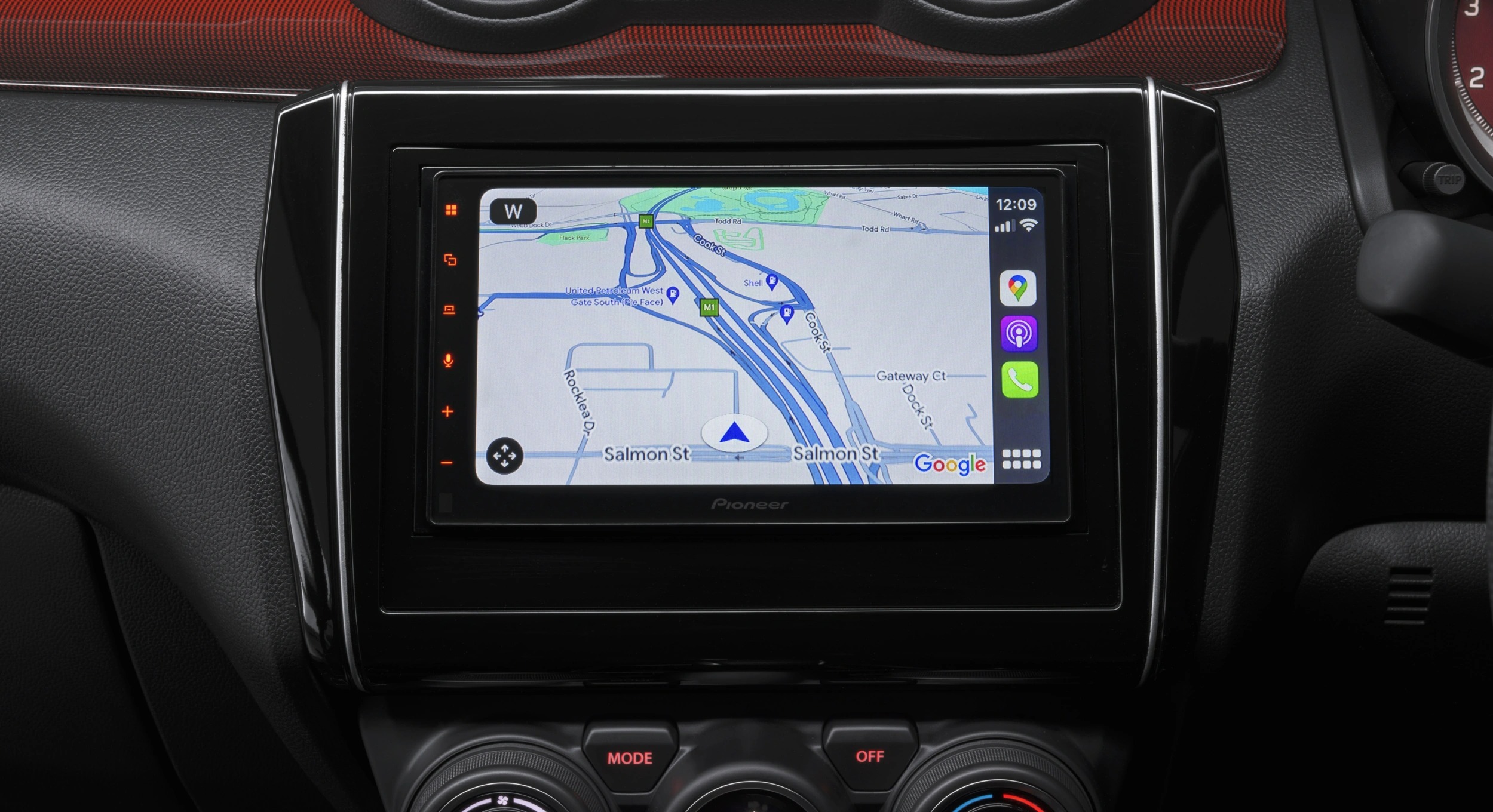 7-inch multimedia touchscreen Image