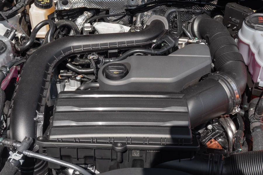 2026 Volkswagen Tayron R4 150TSI eHybrid Elegance SUV Image 19