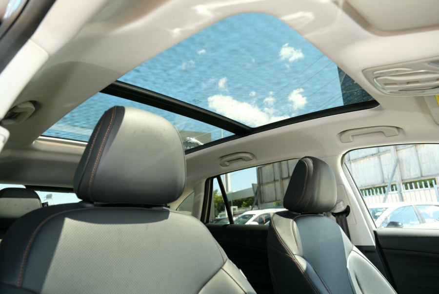 2024 MY24.5 MG HS AS33 Essence SUV Image 15