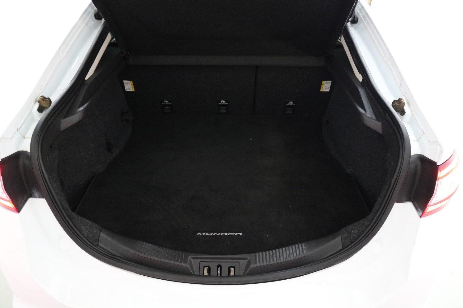 2015 Ford Mondeo MD AMBIENTE Hatch Image 7