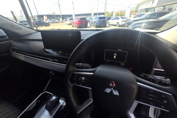 2025 Mitsubishi Outlander ZM Exceed SUV Image 26