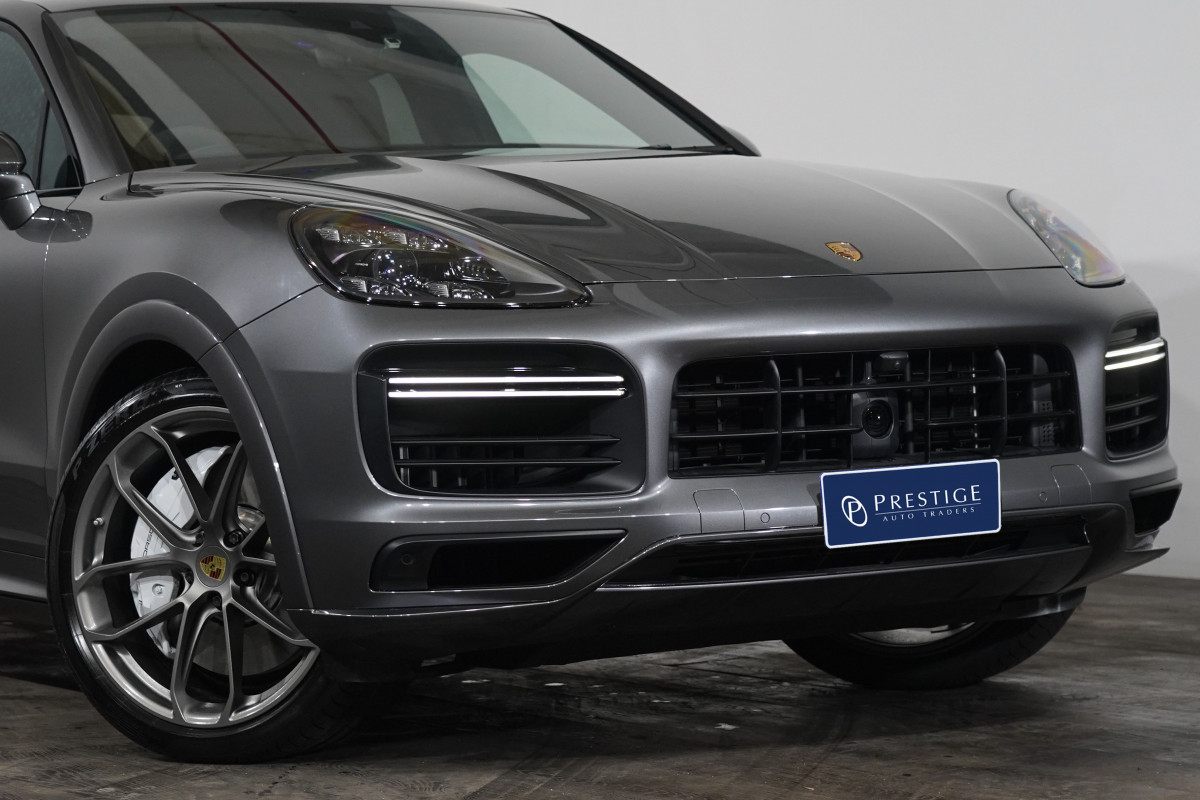 2019 Porsche Cayenne Turbo Coupe Image 2