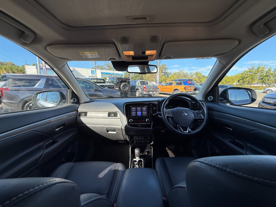 2021 Mitsubishi Outlander ZL Exceed SUV Image 14