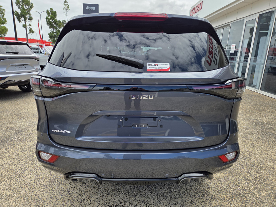 2026 Isuzu MU-X RJ LS-T SUV Image 4