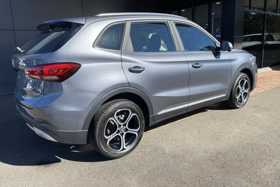 2025 MG ZS ZS32 Essence SUV Image 11