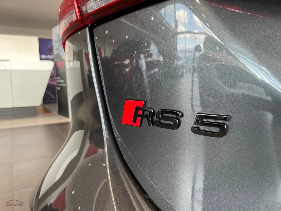 2026 Audi RS 5 Sedan Image 12