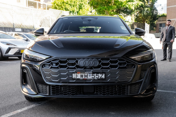 2025 Audi A5 B10  TFSI 200kW S line Wagon image 4